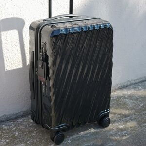 Tumi Travel 19 Degree Expandable 4 Wheeled Carry-On (Brand New)
